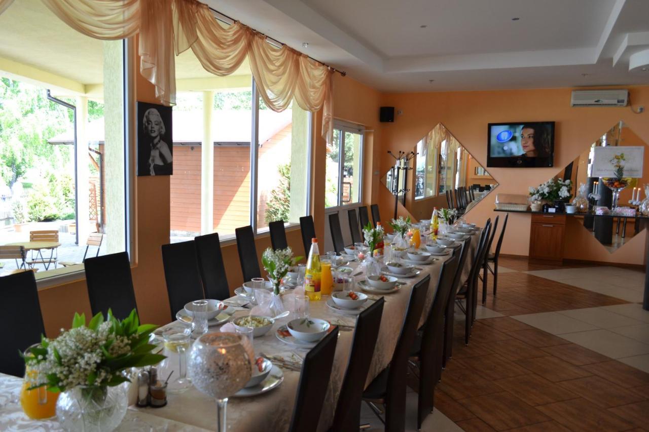 "Vanilla" Pokoje I Apartamenty Nad Brzegiem Jeziora Okuninka Buitenkant foto