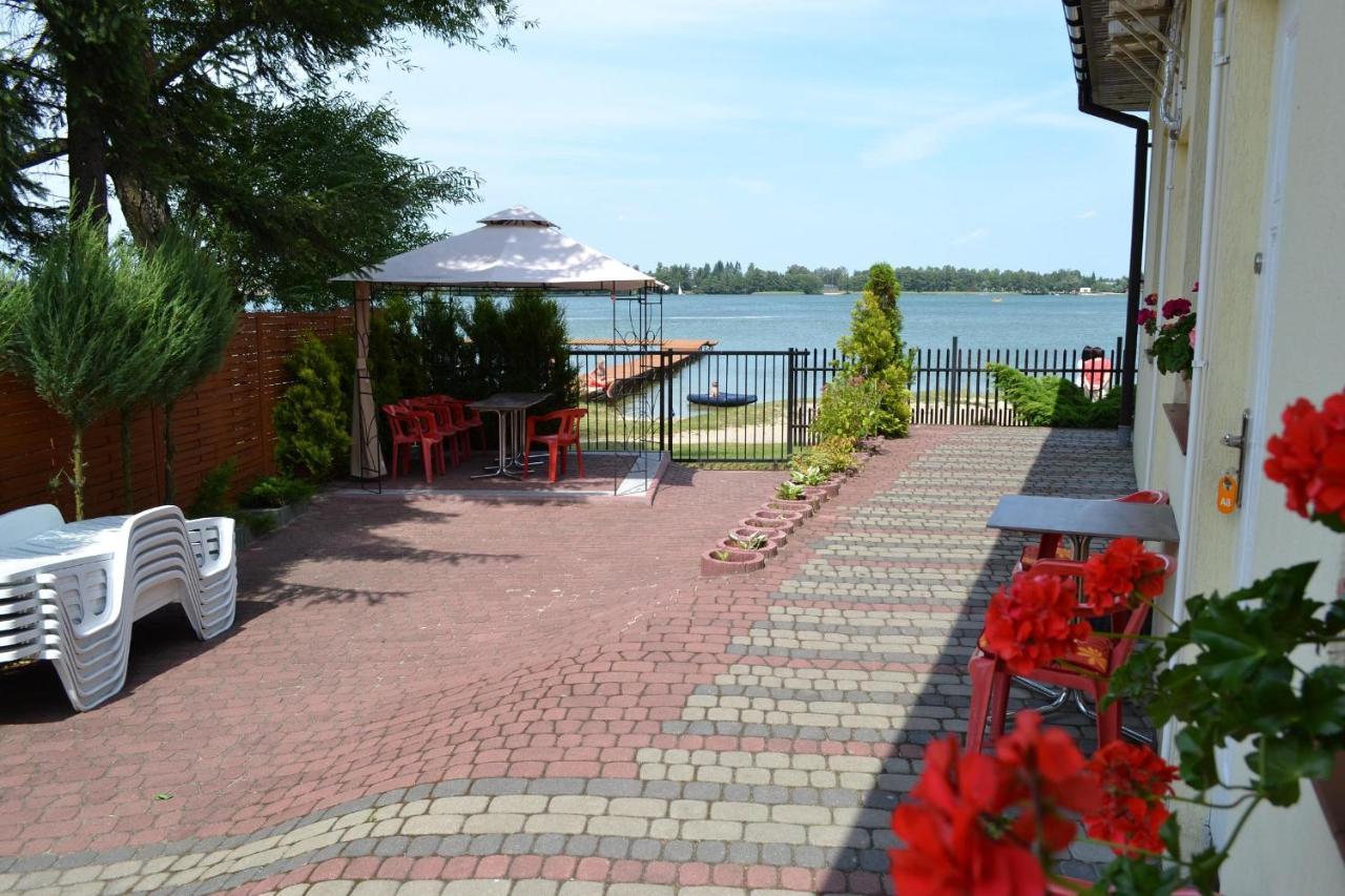 "Vanilla" Pokoje I Apartamenty Nad Brzegiem Jeziora Okuninka Buitenkant foto