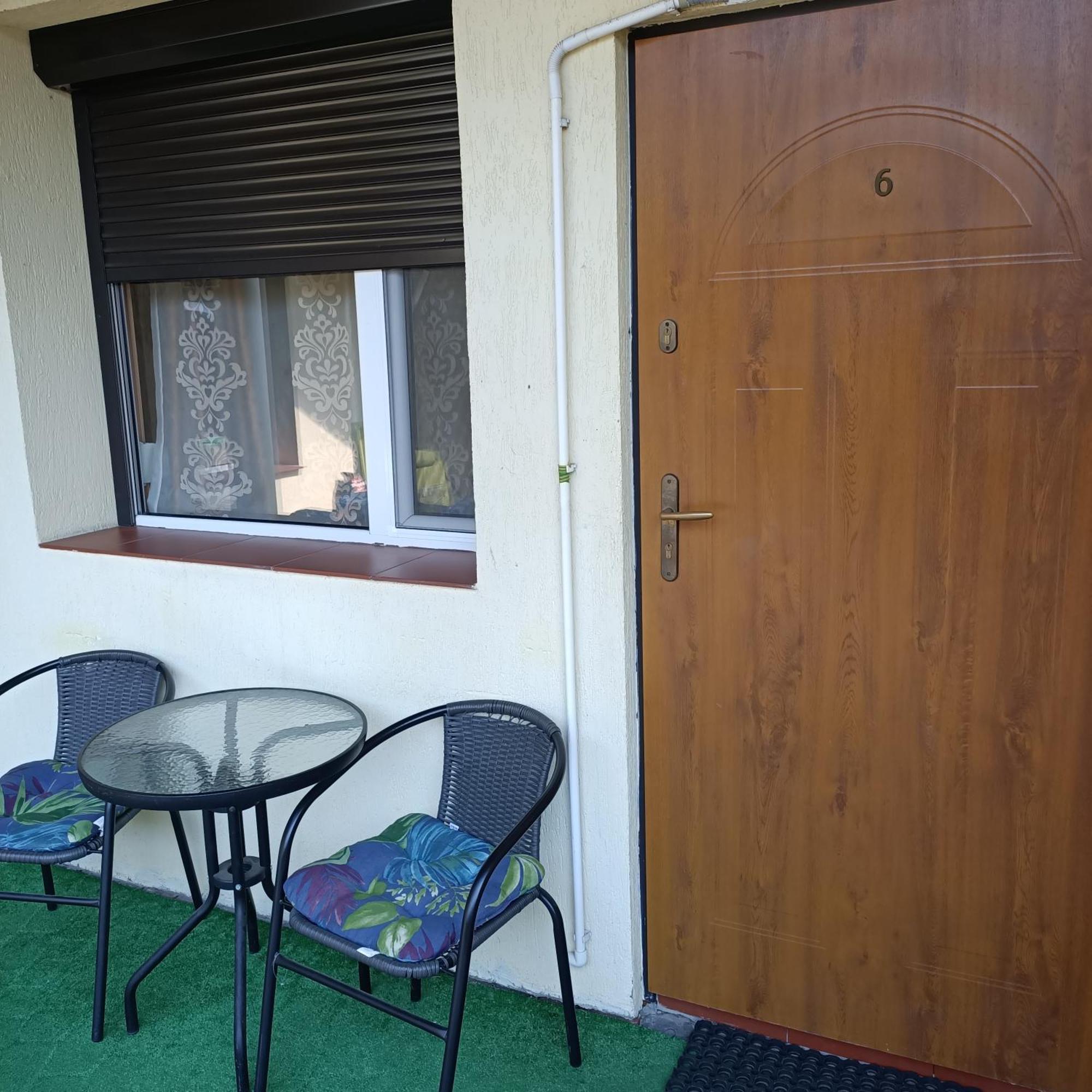"Vanilla" Pokoje I Apartamenty Nad Brzegiem Jeziora Okuninka Buitenkant foto