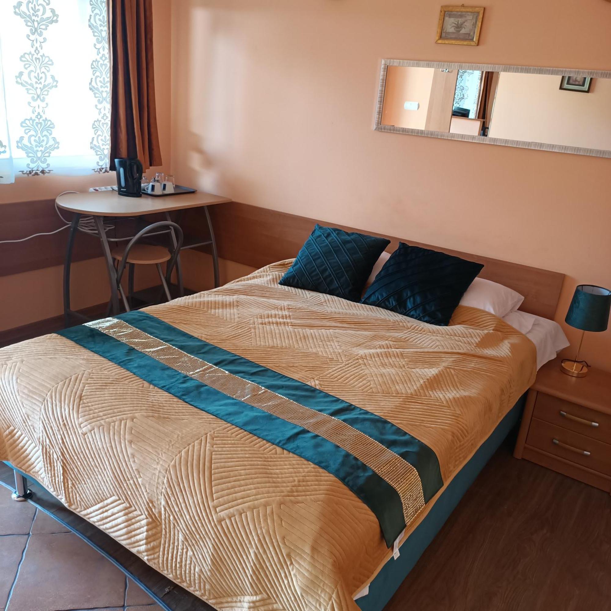 "Vanilla" Pokoje I Apartamenty Nad Brzegiem Jeziora Okuninka Buitenkant foto